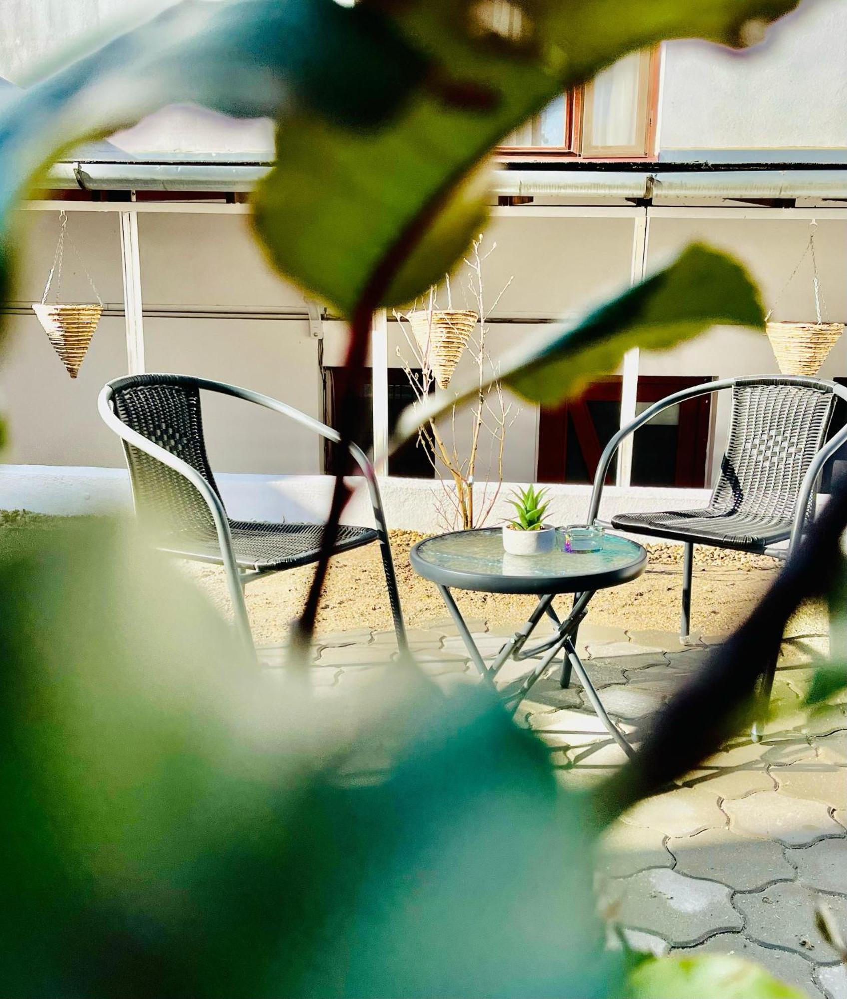 Cozy Hideout - Condo Hotel Timisoara Esterno foto